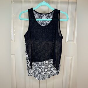 Papaya sleeveless blouse with metal detail on back jr size small